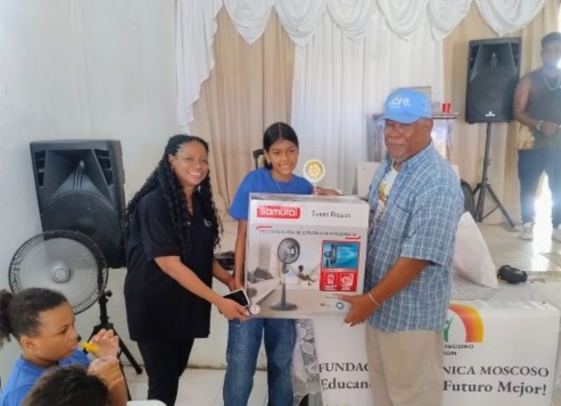 Cartagena: Reyes Magos solidarios llegaron al barrio El Reposo de la mano de una fundación